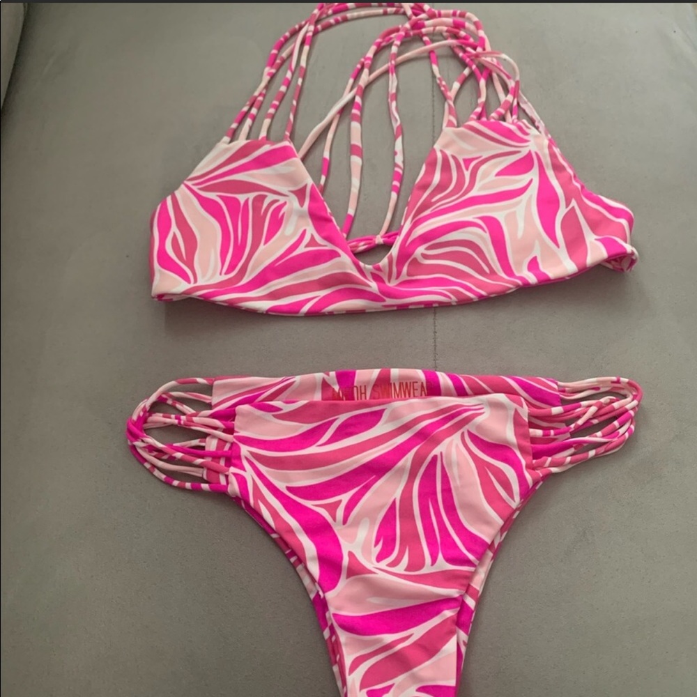 Mikoh Bikini NWOT M/L